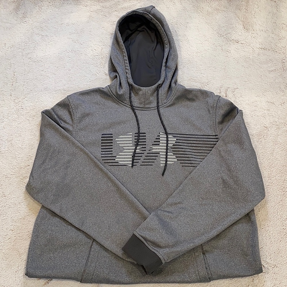 Under Armour sweatshirt hoodie